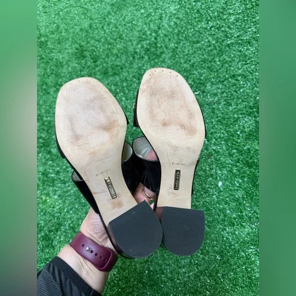 Louise et Cie Women's Kamea Grommet Embellished Black Sandals Size 8.5 - Picture 8 of 13